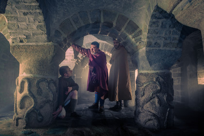 970 - Juhel Berenger, comte de Rennes, inspecte la fin des travaux de la crypte de Saint-Melar