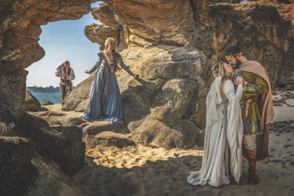 1170 - Tristan et Iseult cachent leur amour